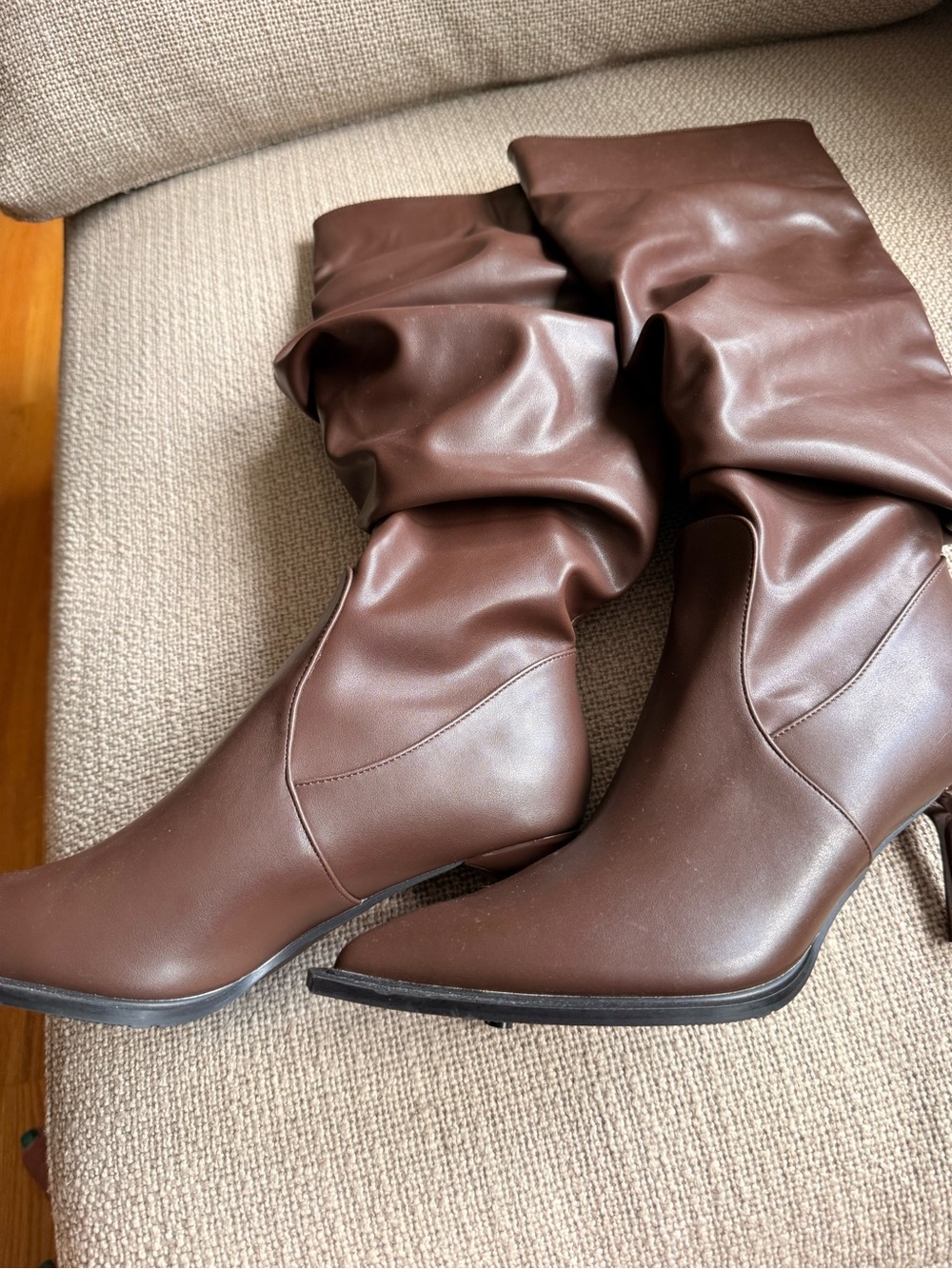 SHEIN Brown Slouchy Pointed Toe Heeled Boots – Women’s Size 9.5 – New